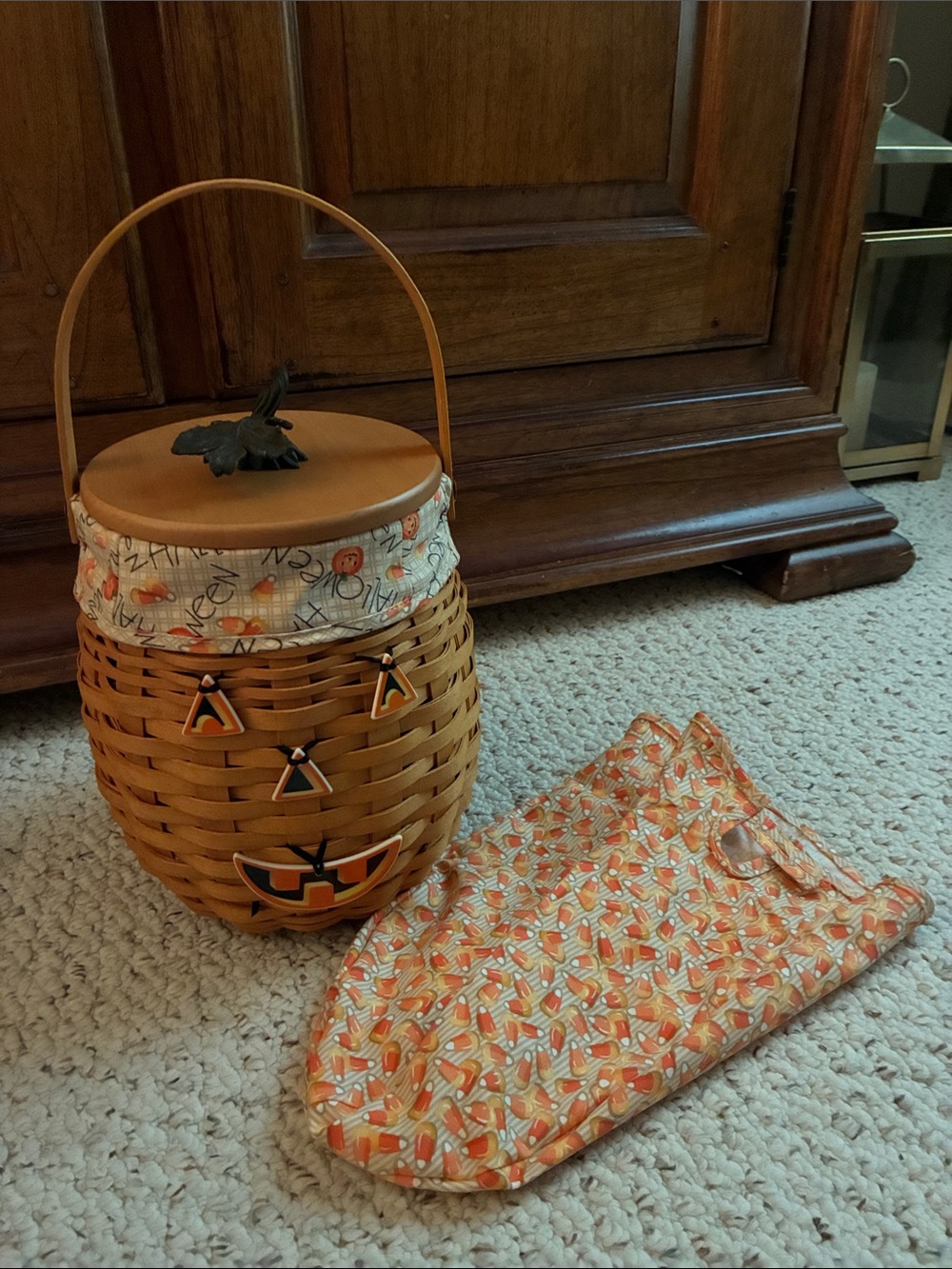 Longaberger Pumpkin Basket with Orange and Tan Candy Corn Liner